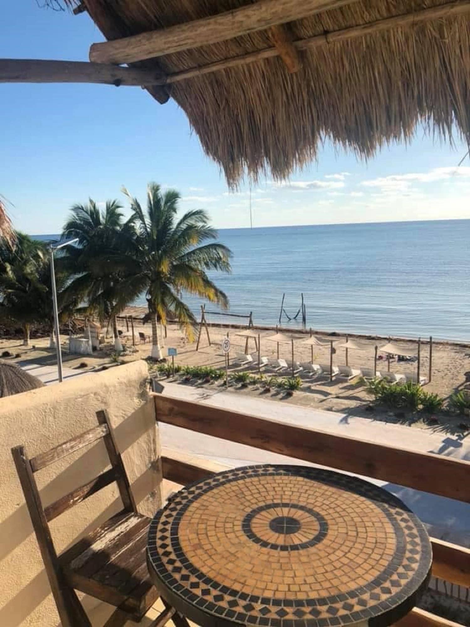 Hotel Arenas Mahahual Exterior foto